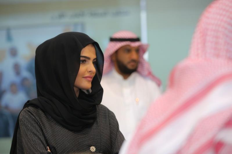 بالفيديو: تعرّفي على أميرة الطويل.. وهل انفصلت عن زوجها الوليد بن طلال؟